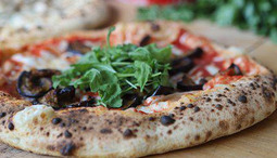 Pizza älskare se hit! Lär dig om konsten bakom napolitansk pizza! 