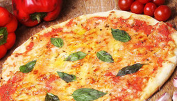 Vilken typ av god tomatsås till pizza?